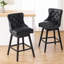 Ensemble de 2 tabourets de bar pivotants, tabourets de bar en cuir de polyuréthane avec devant capitonné à boutons et tirette à anneaux, tabourets de bar d'une hauteur de 30 po avec pieds en bois massif pour îlot de cuisine ou bar, noir-773416287-773416292-773416295