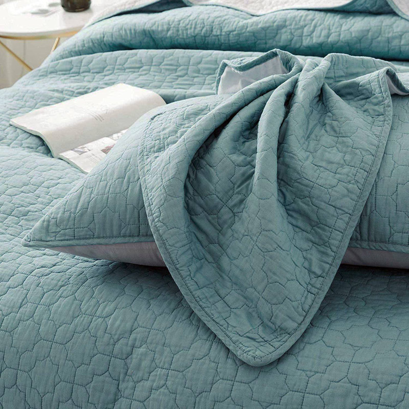 American Traditional Cotton Geometric Shapes Coverlet, Twin Coverlet + 2 Shams
