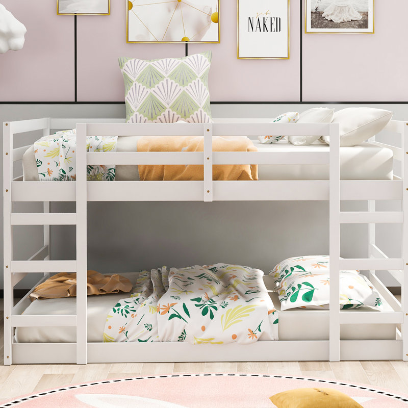Lit double superposé au-dessus de couleur blanche - fabriqué avec des matériaux de fabrication faits pour une utilisation à long terme et