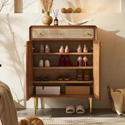 Meuble d'entrée minimaliste avec rangement pour chaussures