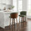 Tabouret de comptoir pivotant rembourré avec structure en bois Devaney