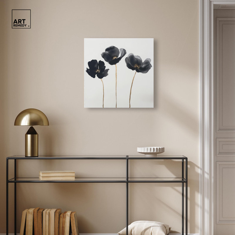 «Nocturnal Flowers II», élégante décoration florale sur toile , H 20 po x l 20 po, Toile tendue