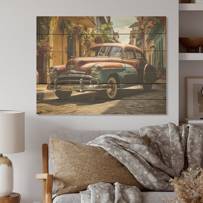 «Vintage Cuban Car Heritage - Cuba Landscape», art mural sur bois de pin naturel, H 24 po x l 32 po