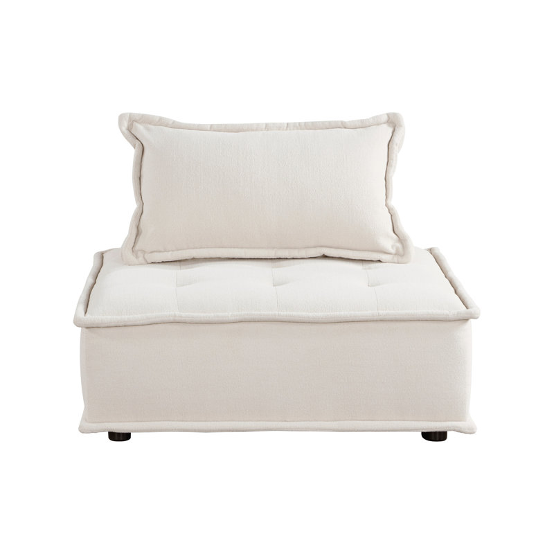 Chaise en bois massif avec revêtement en tissu beige pour un espace de vie moderne