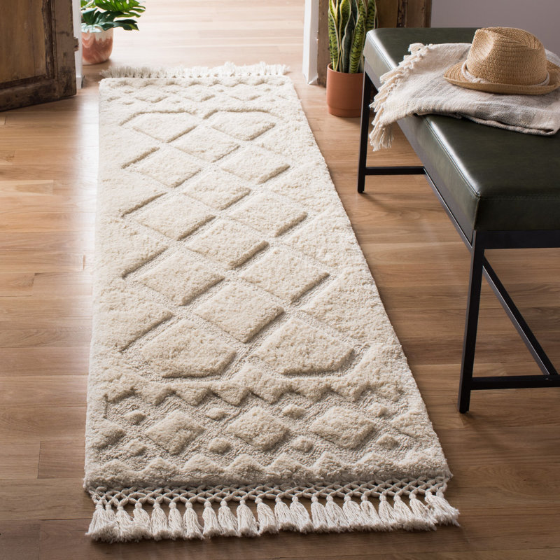 Tapis ivoire touffeté à la main Powell, Tapis de couloir 2 pi 3 po x 8 pi
