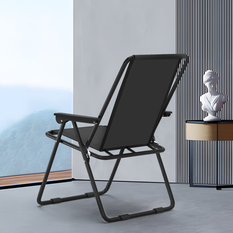 Chaise pliante noire pour l'extérieur, chaise de patio en filet avec accoudoirs, chaise de jardin légère et portative pour le camping, la piscine et la cour