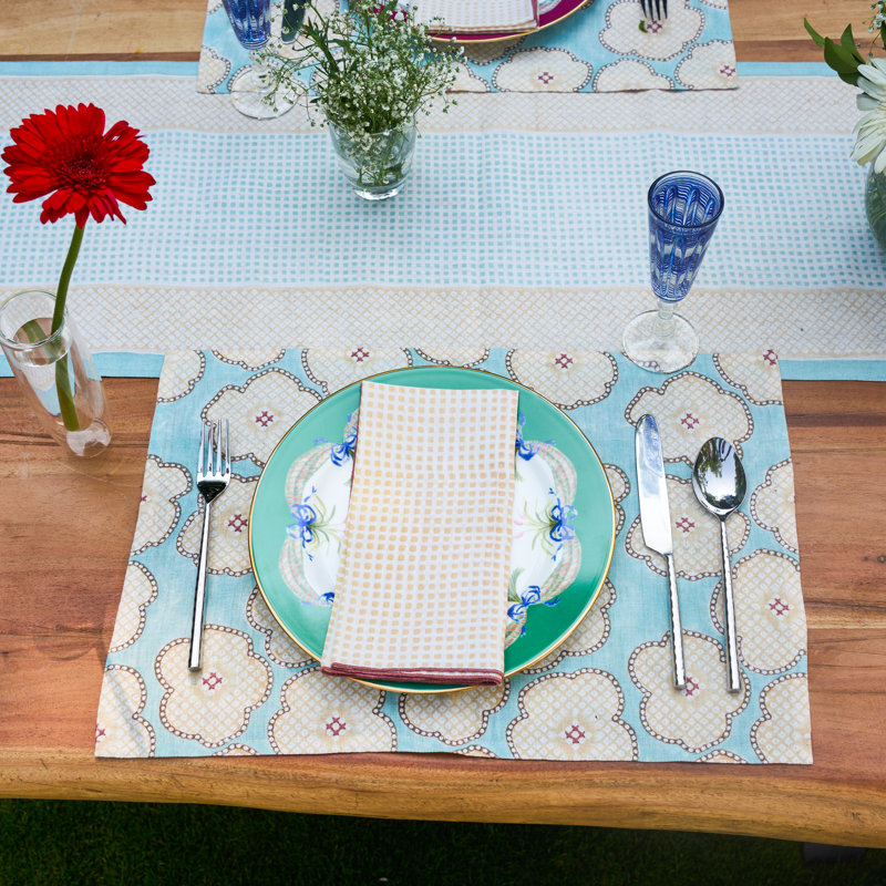 Floral Burst Table Placemat 14x20 Inch, Blue