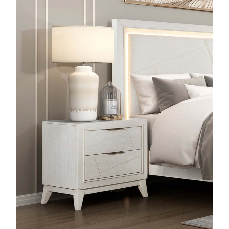 Table de chevet moderne au fini blanc antique avec 2 tiroirs en queue d'aronde spacieux, parfait pour un rangement élégant dans la chambre à coucher.