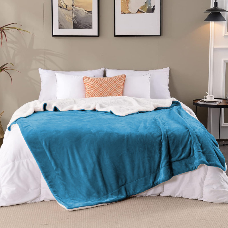 Sanborn Soft Reversible Sherpa Fleece Fur Thick Blanket Throw, 130cm x 150cm, Sky Blue