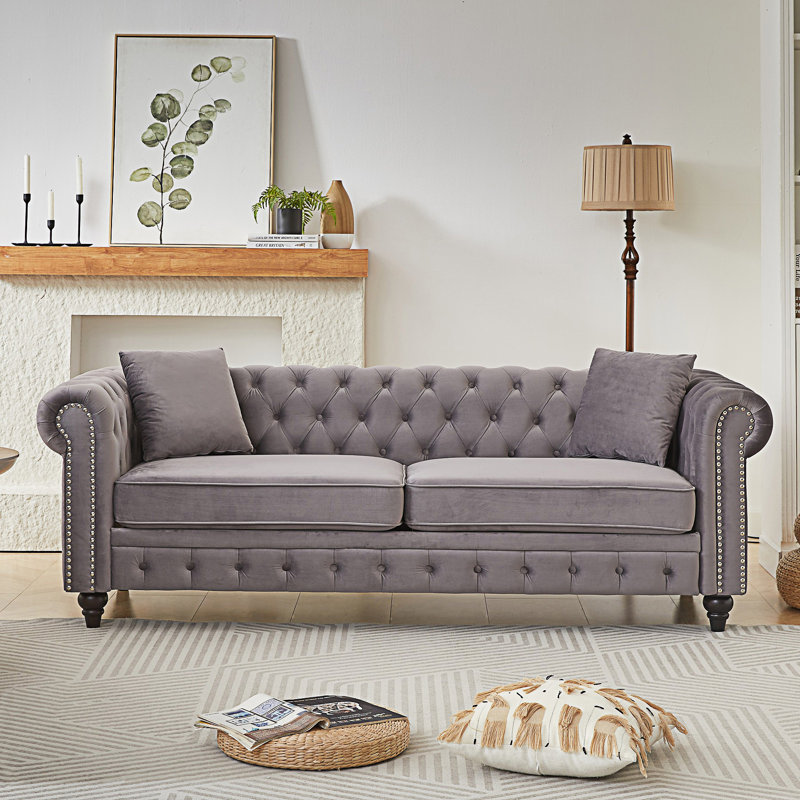Luxueux canapé Chesterfield 3 places avec accoudoirs roulés, Gris