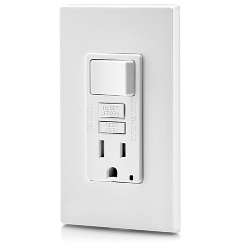 Leviton SmartlockPro 15 Amp 125 Volt Watthite GFCI Outlet 5-15R 1 Pack