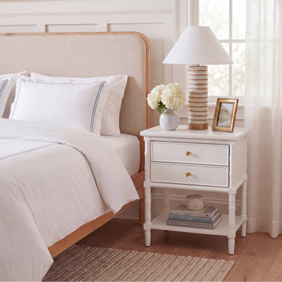 Élégante table de chevet l 23 po - commode en bois Glam Boho, détails en bambou et finition neutre