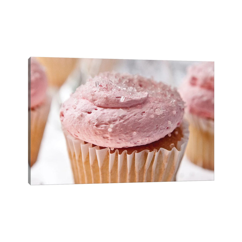 «Pink Cupcake», reproduction sur toile tendue, H 8 po x l 12 po x P 0,75 po