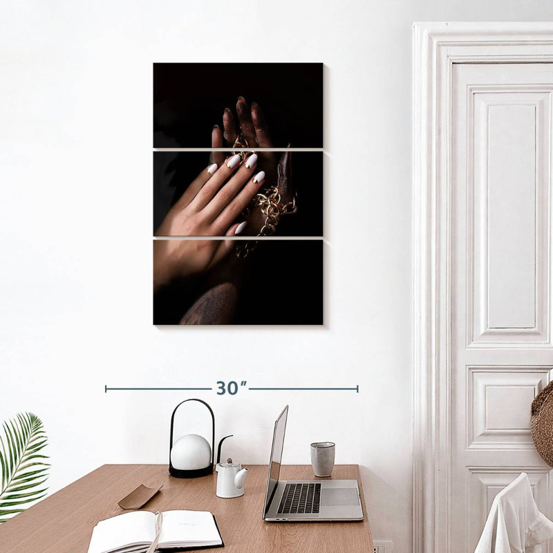 Chic Minimalist Nails, 32" H x 20" W