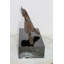 Sculpture Nifao Majestic American Eagle en bronze avec bouclier - fonte à la cire perdue, finition patinée classique, montée sur une base en marbre - symbole de force, de liberté, de patriotisme et d'honneur 20 x 8 po x 14 po