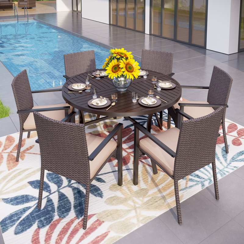 Ensemble de salle à manger d'extérieur à grande table ronde 7 pièces avec chaises en rotin beige, Beige
