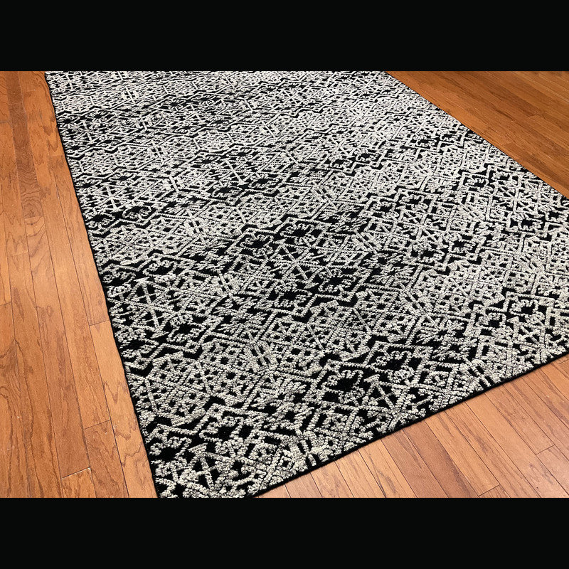 Tapis géométrique noir / blanc en laine noué à la main 6 pi 10 po x 9 pi 9 po Geometric