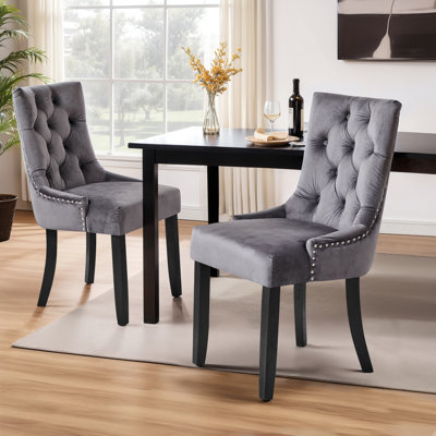 Chaises de salle à manger capitonnées en velours avec garniture cloutée (ensemble de 2)