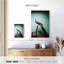 Paon sur une chaise-155777680
