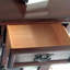 Banc de rangement pour chaussures en bois massif noyer