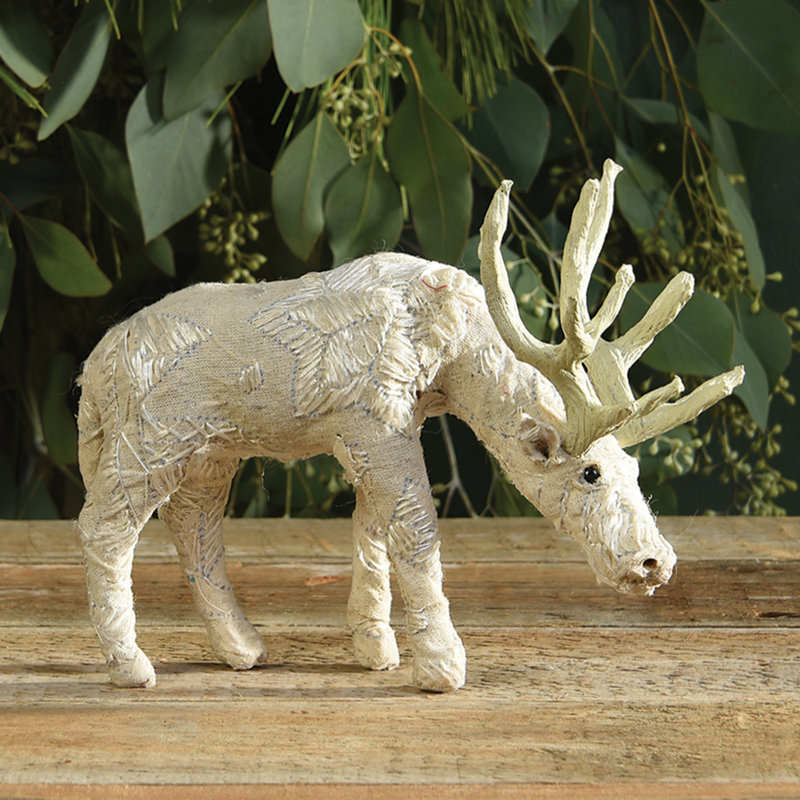 Christmas Figurines & Collectibles, 7" H x 8" W x 3" D, White