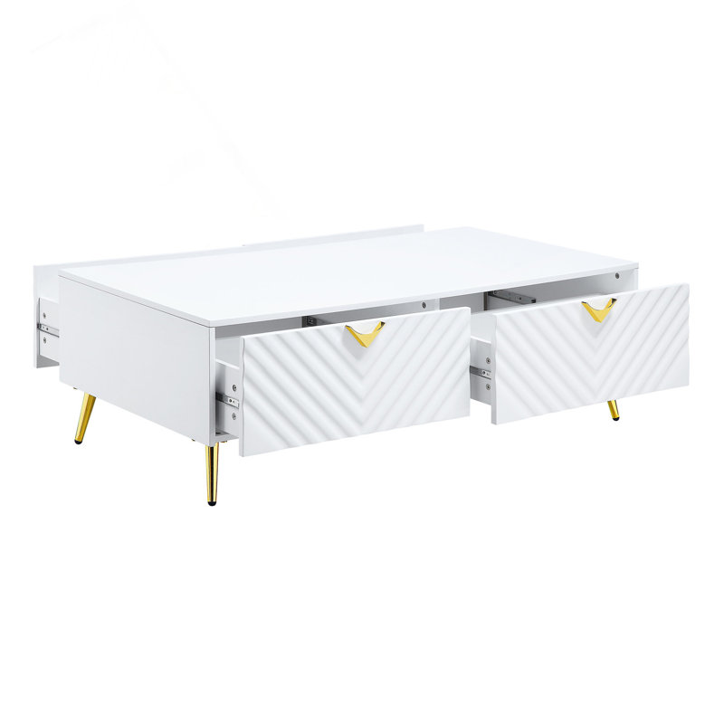 Table basse avec rangement spacieux et fabrication durable