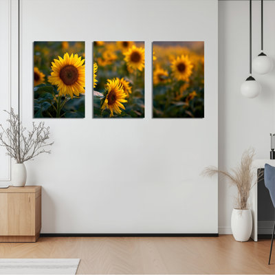 Ensemble de 3 tableaux sur toile représentant un champ de tournesols, pour la décoration du salon