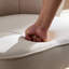 Chaise d'appoint avec dossier capitonné et base en bois massif-169105120