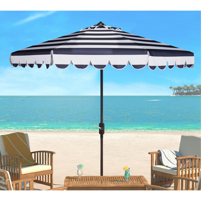 Parasol de marché Natalee de 108 po à bord festonné et à toit inclinable, Bleu marine/blanc