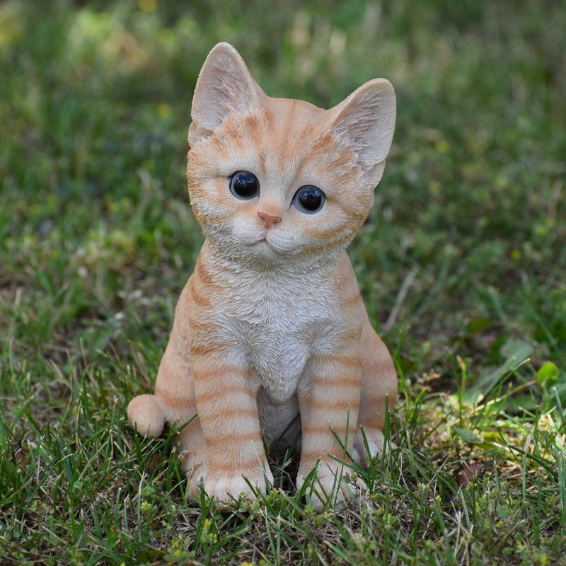 Figurine de chaton assis