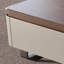 Table basse rétro à conception simple-106811791