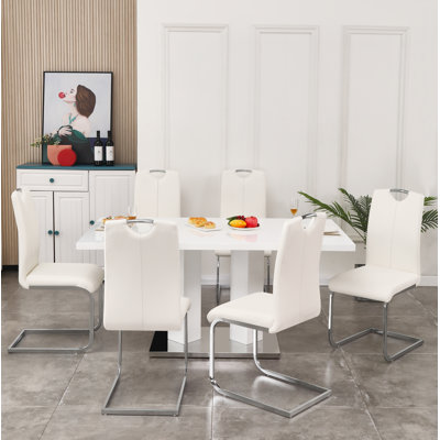 Ashaway 6 - Person Dining Set