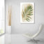 «Nature by the Lake Frond 1 Shadows» par Piper Rhue, art mural en verre acrylique