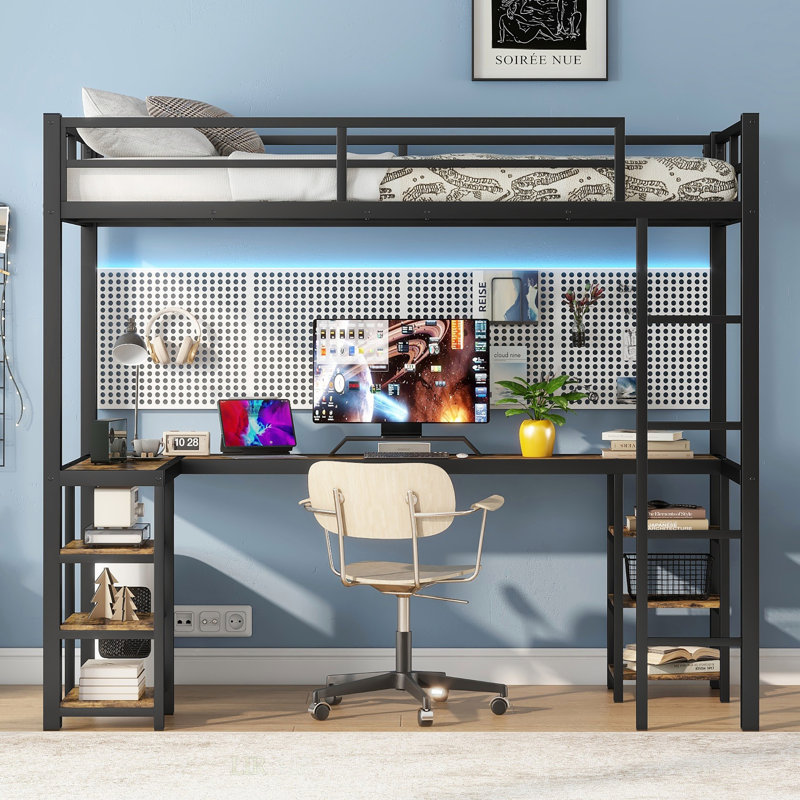 Lit mezzanine simple en métal avec bureau, tablettes, échelle et garde-corps pour une utilisation compacte et multifonctionnelle dans les chambres