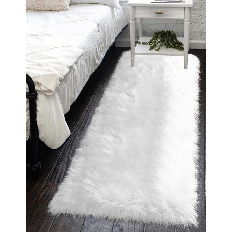 Mamduh Handmade Shag Faux Sheepskin White Rug