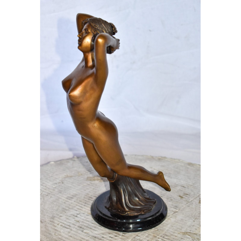 Statue en bronze de fille nue sur toile Evamarie
