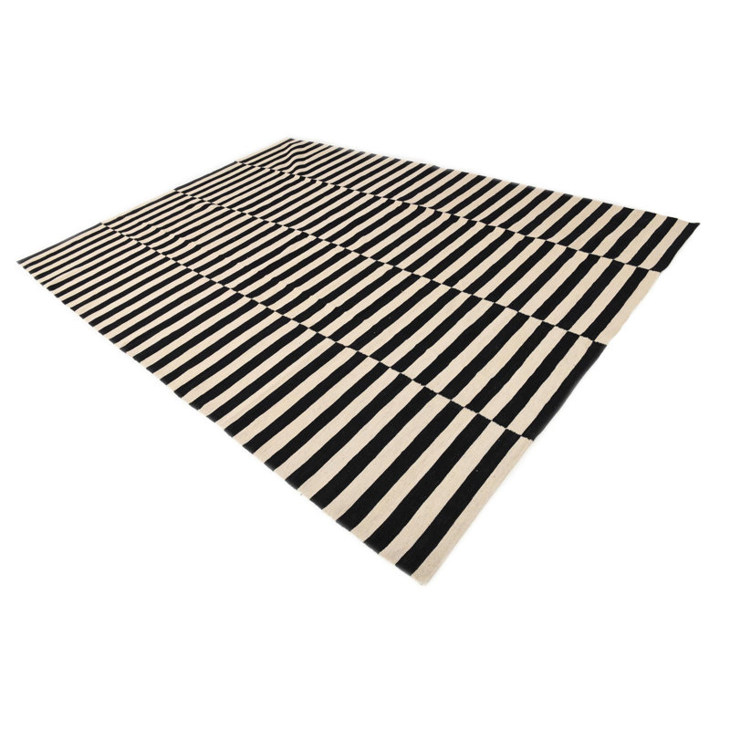 Tapis noir et blanc Noor