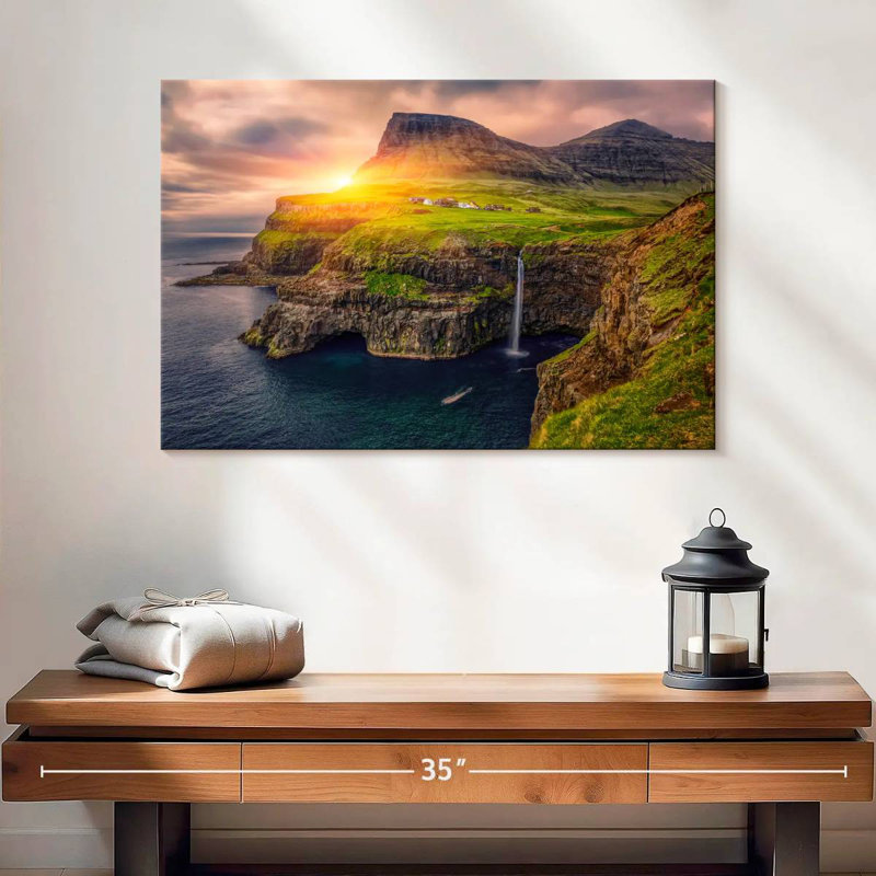 Gillard Gasadalur Village Cliff, H 16 po x l 24 po