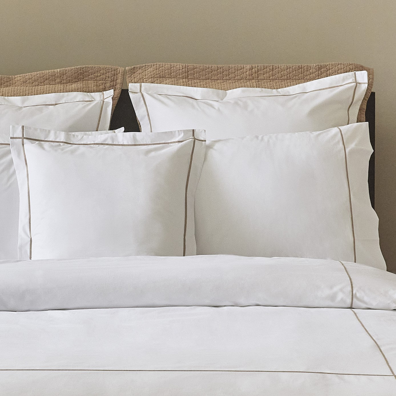 Classic Hotel Cotton Pillowcase, King, White/Dove