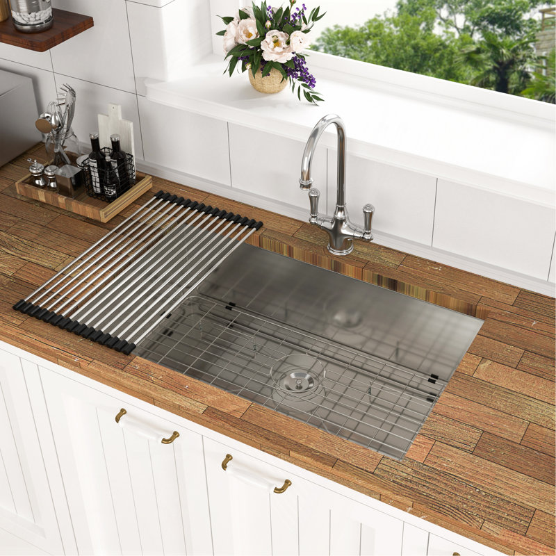 Évier de cuisine encastrable 33 po - 33 po x 19 po x 9 po - Évier de cuisine en acier inoxydable encastrable à profondeur simple de calibre 18 et 9 pouces