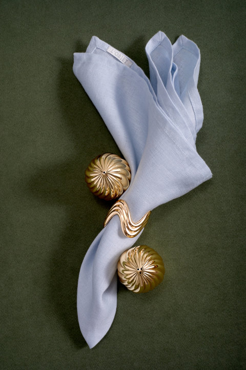 TABLE ACCENTS