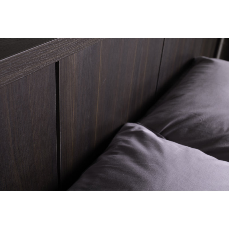 Columbia 150 X 200cm Bed