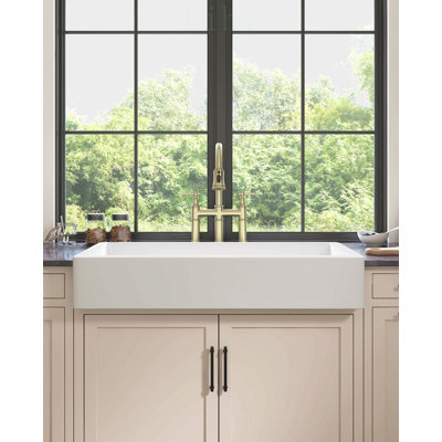 Évier de cuisine de style ferme/à tablier, 94 cm (L) x 48 cm (l), avec cuves profondes et surface durable et résistante aux taches.