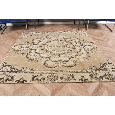 Tapis turc rétro tissé à la main avec médaillon beige idéal pour le salon