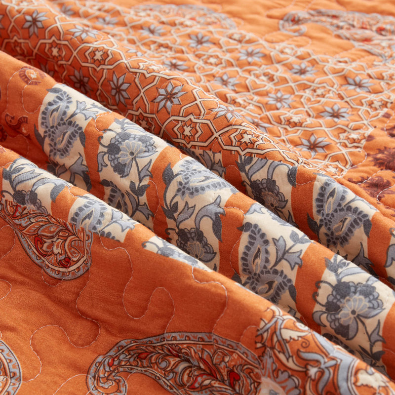 Paisley Quilt Set - Lightweight Microfiber Bedspread & Pillow Shams, Paisley Pattern, Oversized, All-Season Bed Cover, Orange