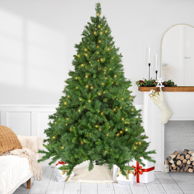 Arbre de Noël artificiel pin 7,5 pi pré-éclairé Chatham, 7.5'