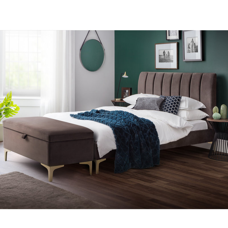 Detrick Blanket Chest