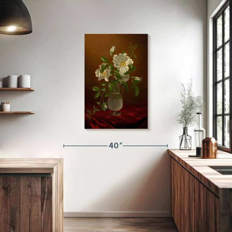 Cherokee roses dans un vase en verre, H 36 po x l 24 po