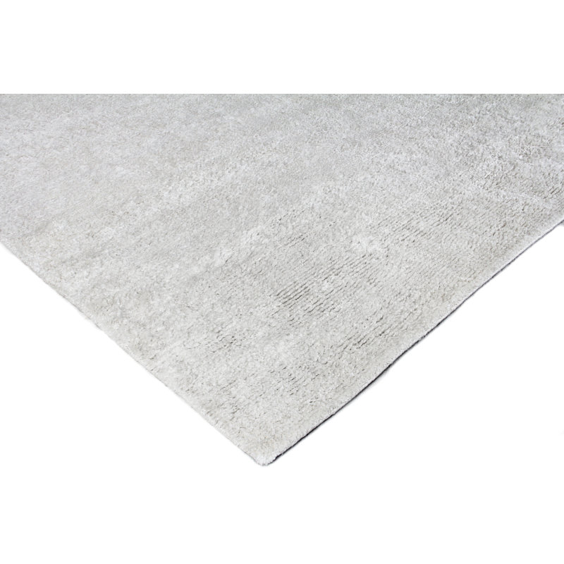 Calla Area Rug in White, Rectangle 14' x 18'
