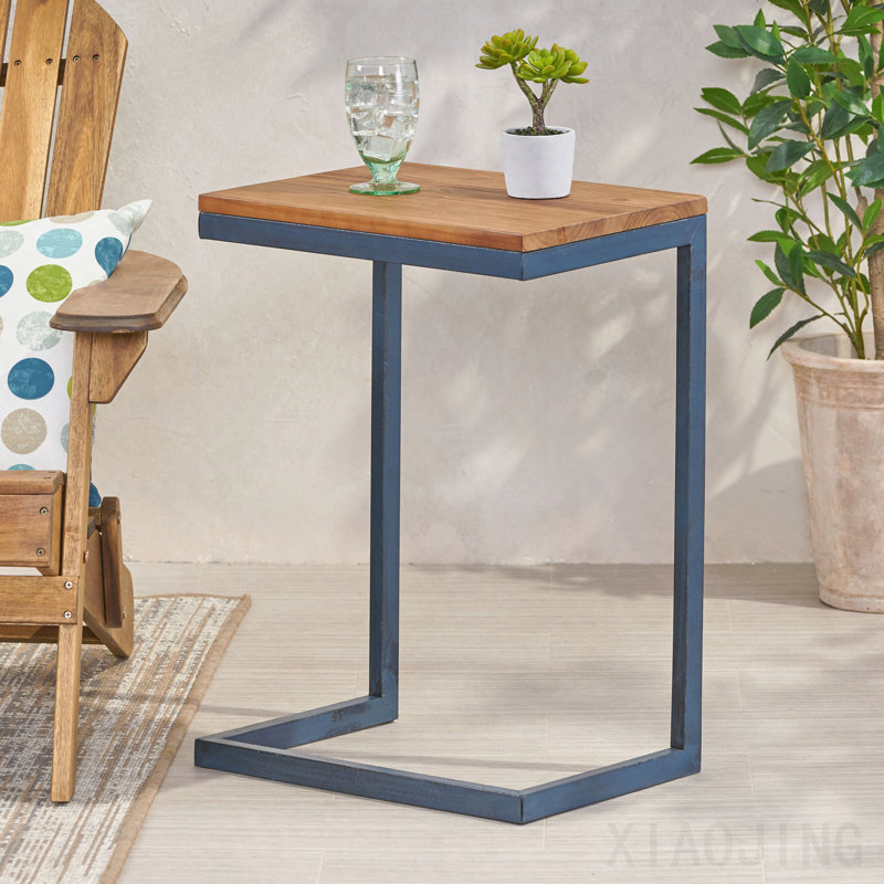 Grande table d'appoint, 25.5" H x 18.25" L x 12.75" W